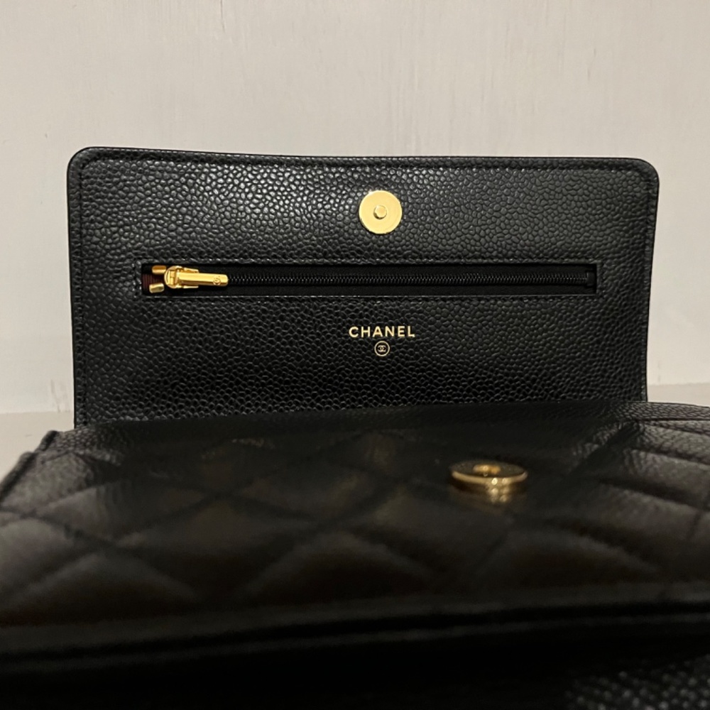 Chanel Classic Wallet On Chain (black caviar with gold hardware) // 2023 - Picture 7 of 10